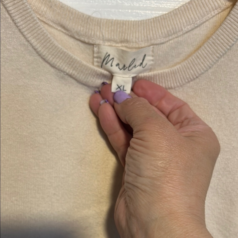 Marled Cream Sleeveless Women's Top - Picture 2 of 10